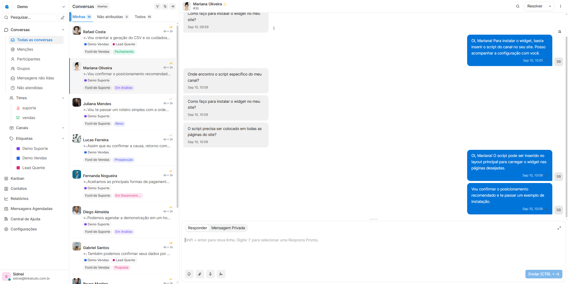 Caixa de entrada do Chat Linkatudo com conversas, equipes e atendimento em contexto.